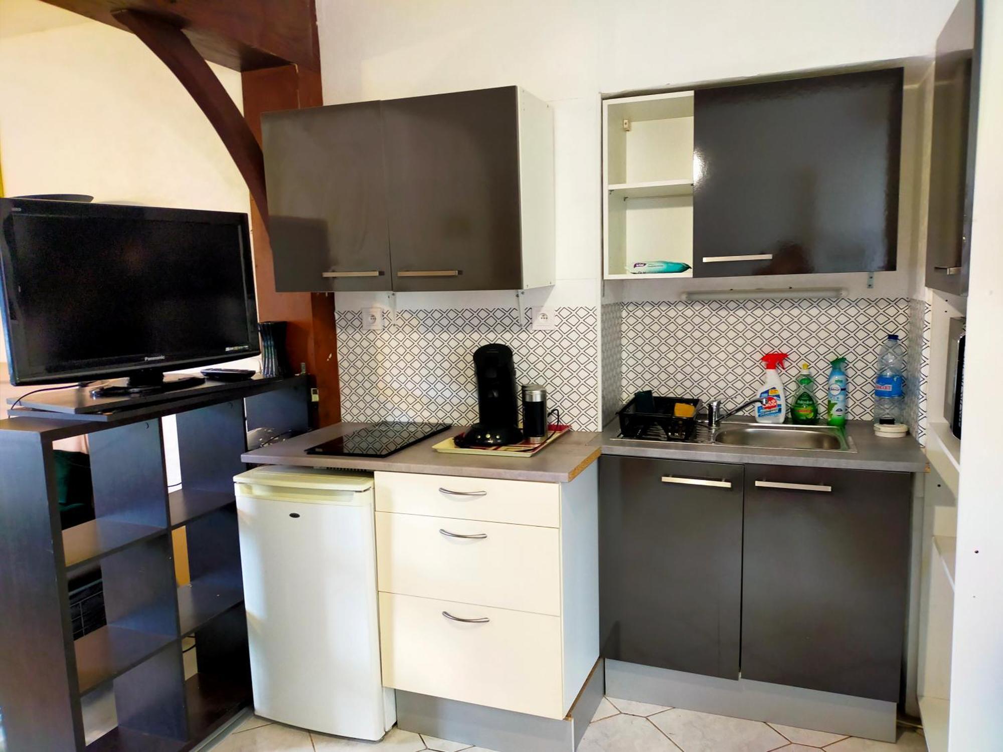 Studio En Rdc Avec Balcon Centre Vitre מראה חיצוני תמונה